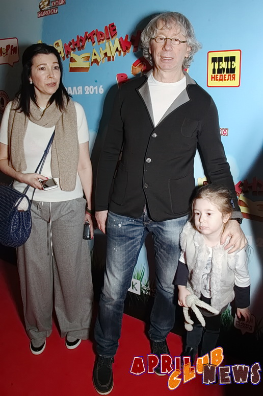 Аркадий Укупник с женой и дочкой Софией